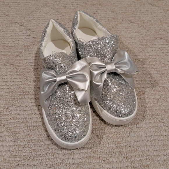 Women's Slip-on Silver Glitter Sneakers With Bow, Size 8.5 - Wally Sneakers - Picture 2 of 6